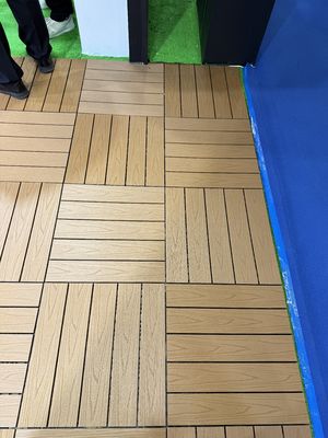 लक्जरी सीरीज 500x500 डब्ल्यूपीसी फ़्लोरिंग: शिल्प कौशल उत्कृष्टता को परिभाषित करता है