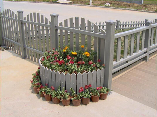 होटल के आउटडोर के लिए सजावटी बार डब्ल्यूपीसी फेंसिंग वाटरप्रूफ