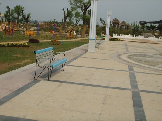 आउटडोर पार्क सार्वजनिक उद्यान के बाहर आँगन डब्ल्यूपीसी लकड़ी के स्लैट्स बैकलेस बैठने की बेंच